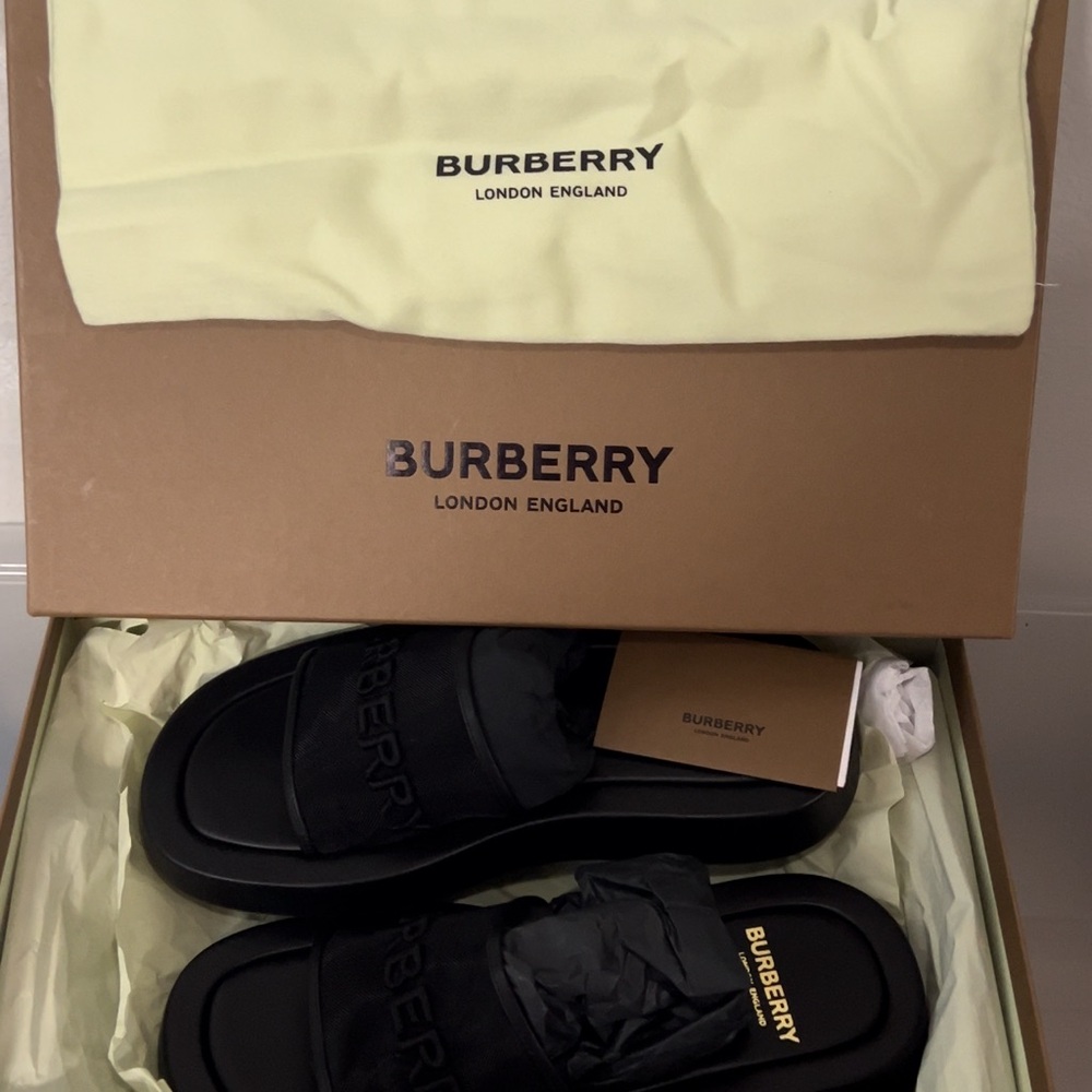 Burberry Embroidered Logo Slide